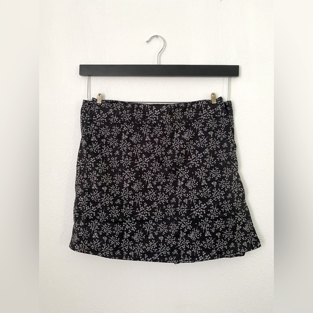 Rip Skirt NWT Floral Water Resistant Skirt Size S